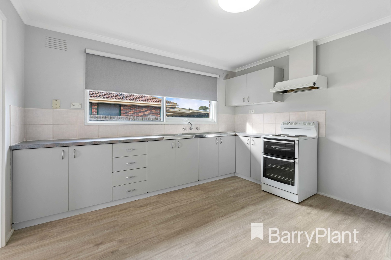 22 Topaz Avenue, Wyndham Vale, VIC 3024, Wyndham Vale - Thumbnail 3