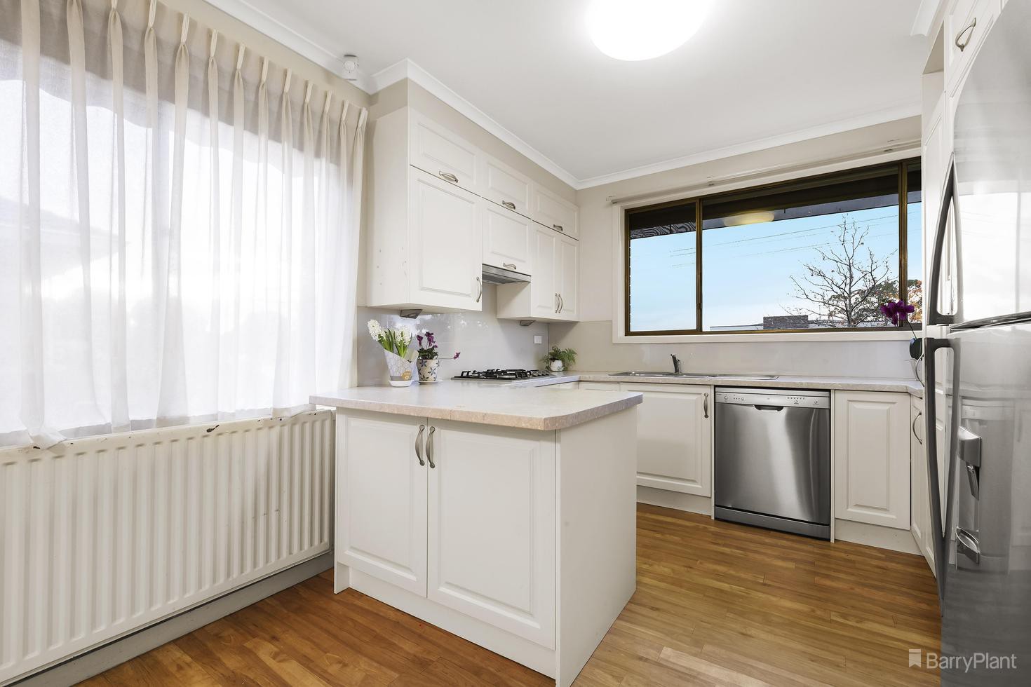 22 Tracey Street, Doncaster East, VIC 3109, Doncaster East - Thumbnail 5