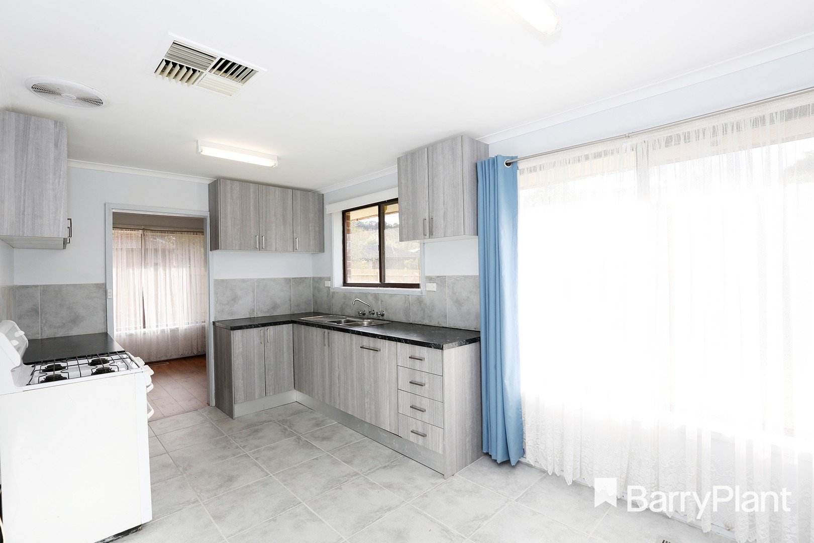 22 Turkeith Crescent, Croydon North, VIC 3136, Croydon North - Thumbnail 2