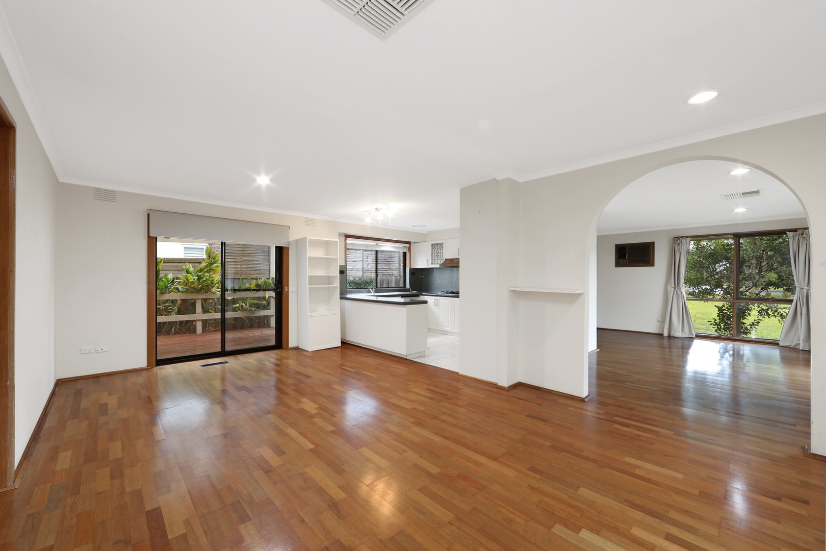 22 Valleyview Drive, Rowville, VIC 3178, Rowville - Thumbnail 5