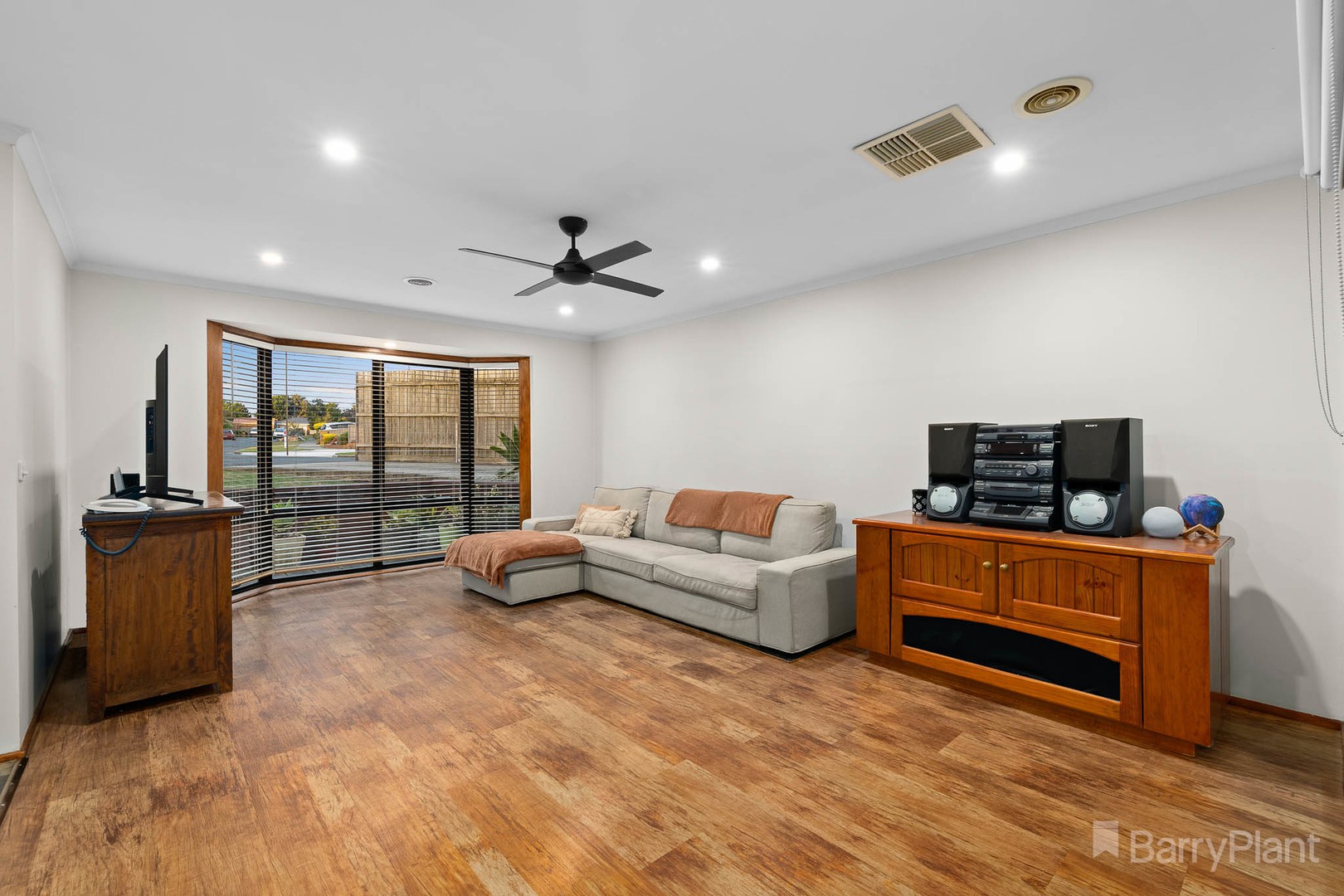 22 Van Court, Narre Warren, VIC 3805, Narre Warren - Thumbnail 6