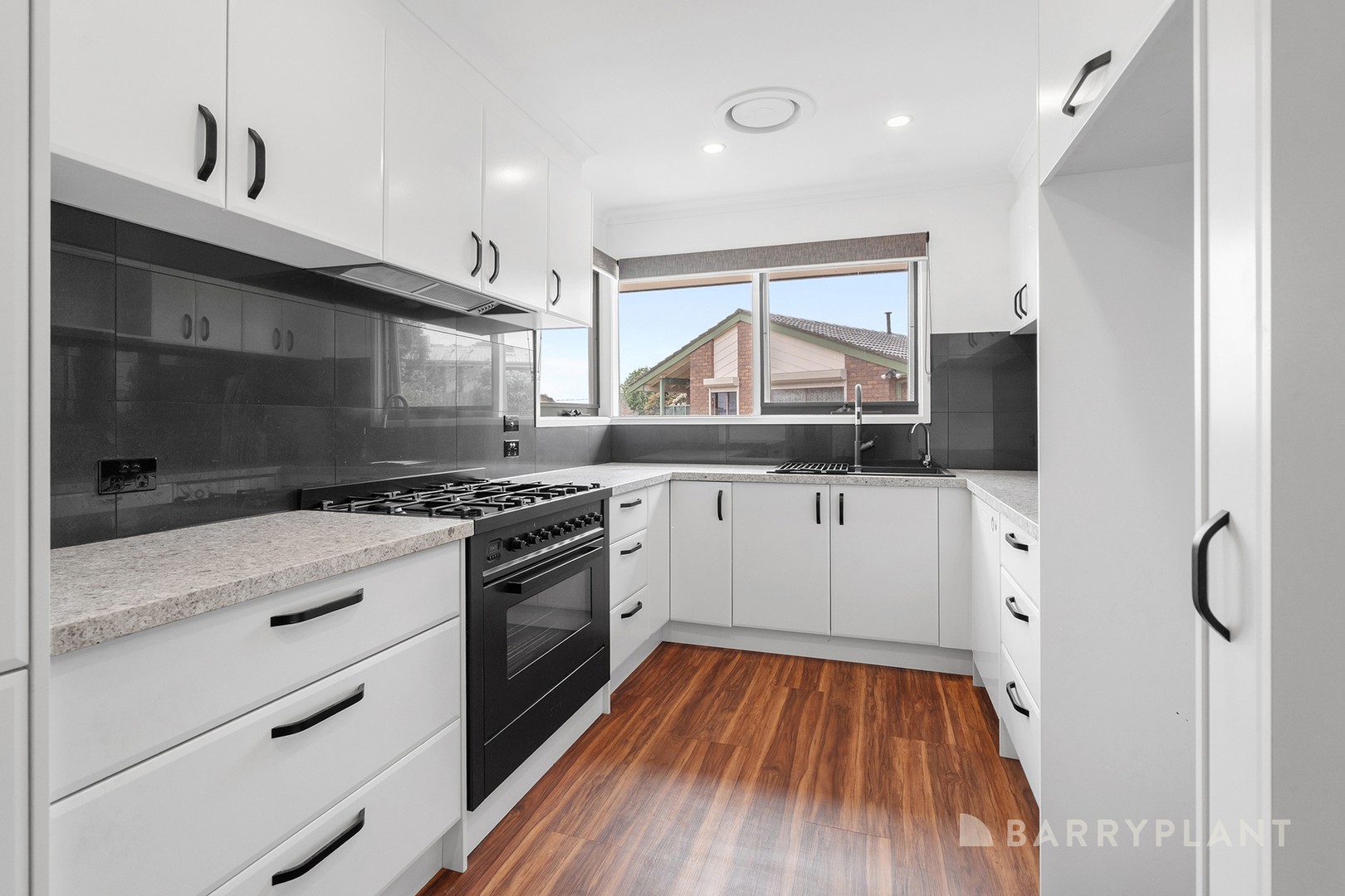 22 Vista Drive, Chirnside Park, VIC 3116 - Thumbnail 1 - 11/12/2025