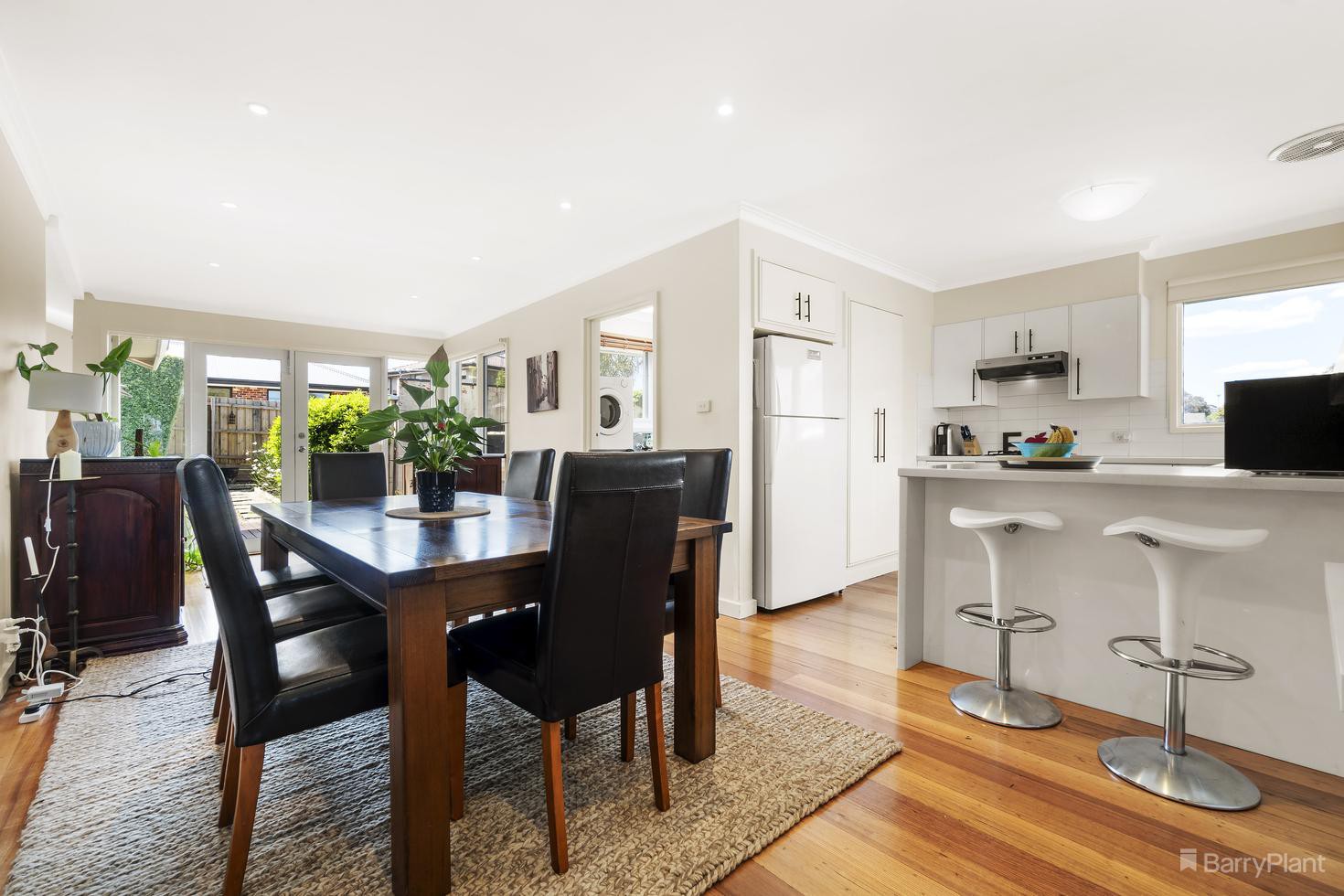 22 Warren Road, Viewbank, VIC 3084, Viewbank - Thumbnail 5