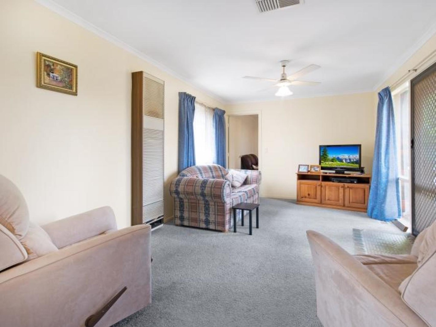 22 Wills Road, Melton South, VIC 3338 - Thumbnail 1 - 22/04/2025