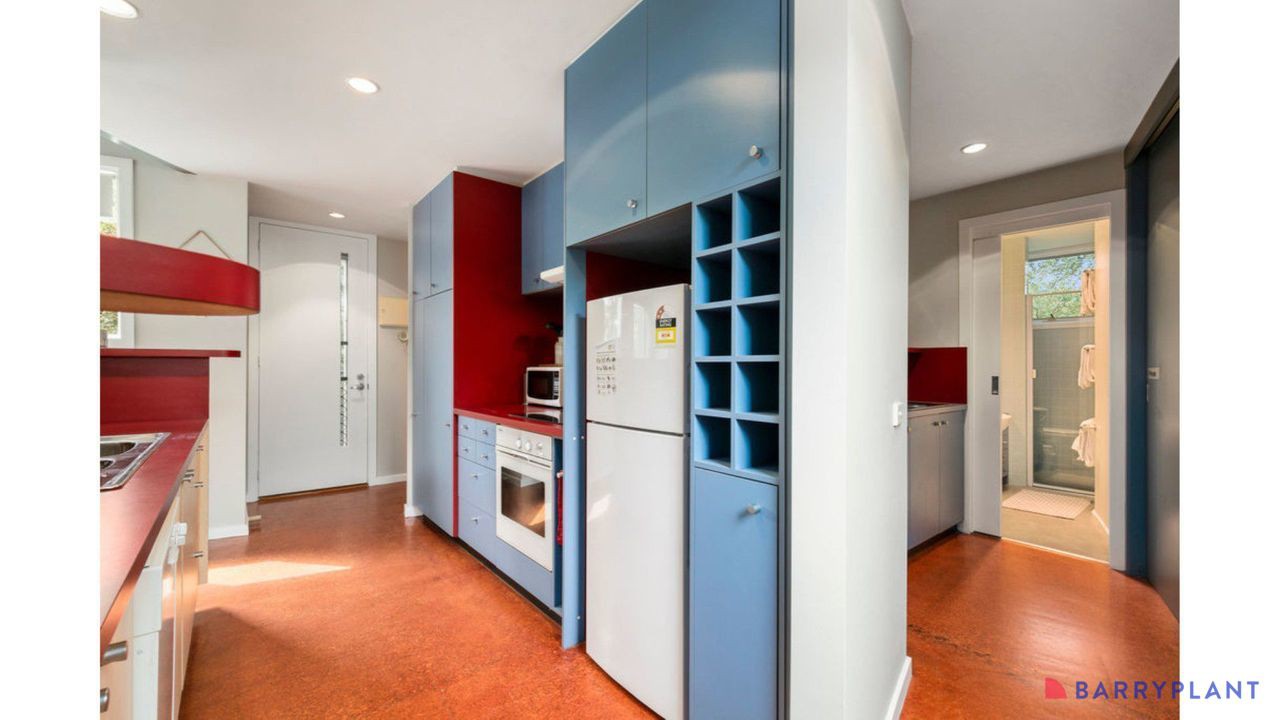 220 Surf Parade, Inverloch, VIC 3996 - Thumbnail 2 - 19/01/2026