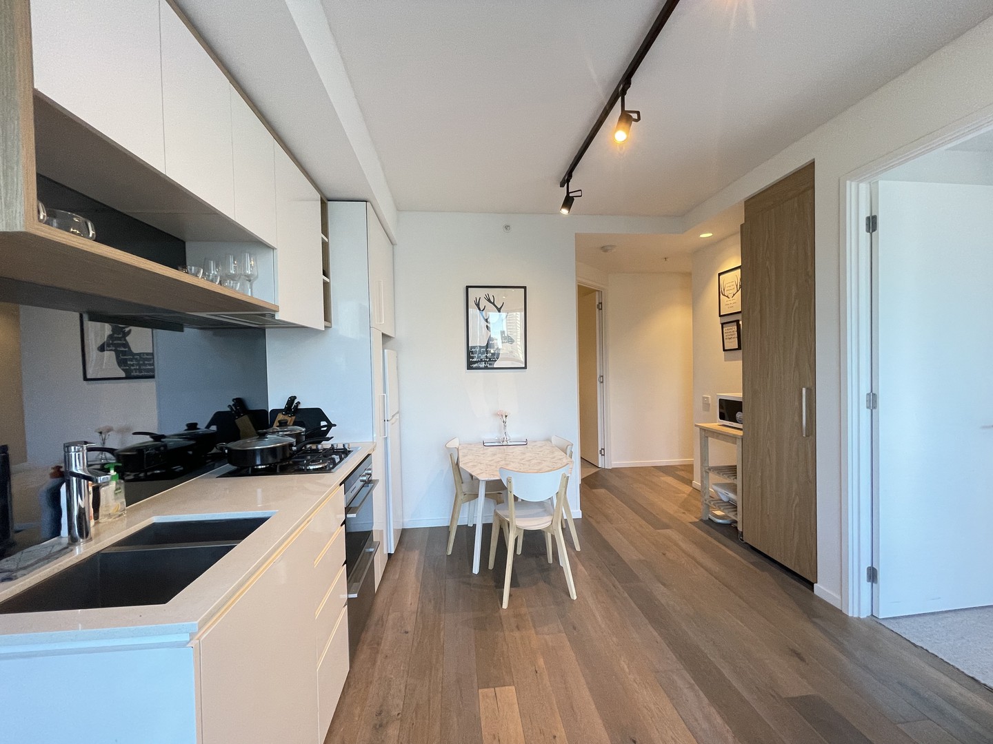 2204/315 La Trobe Street Street, Melbourne, VIC 3000 - Thumbnail 2 - 12/08/2022