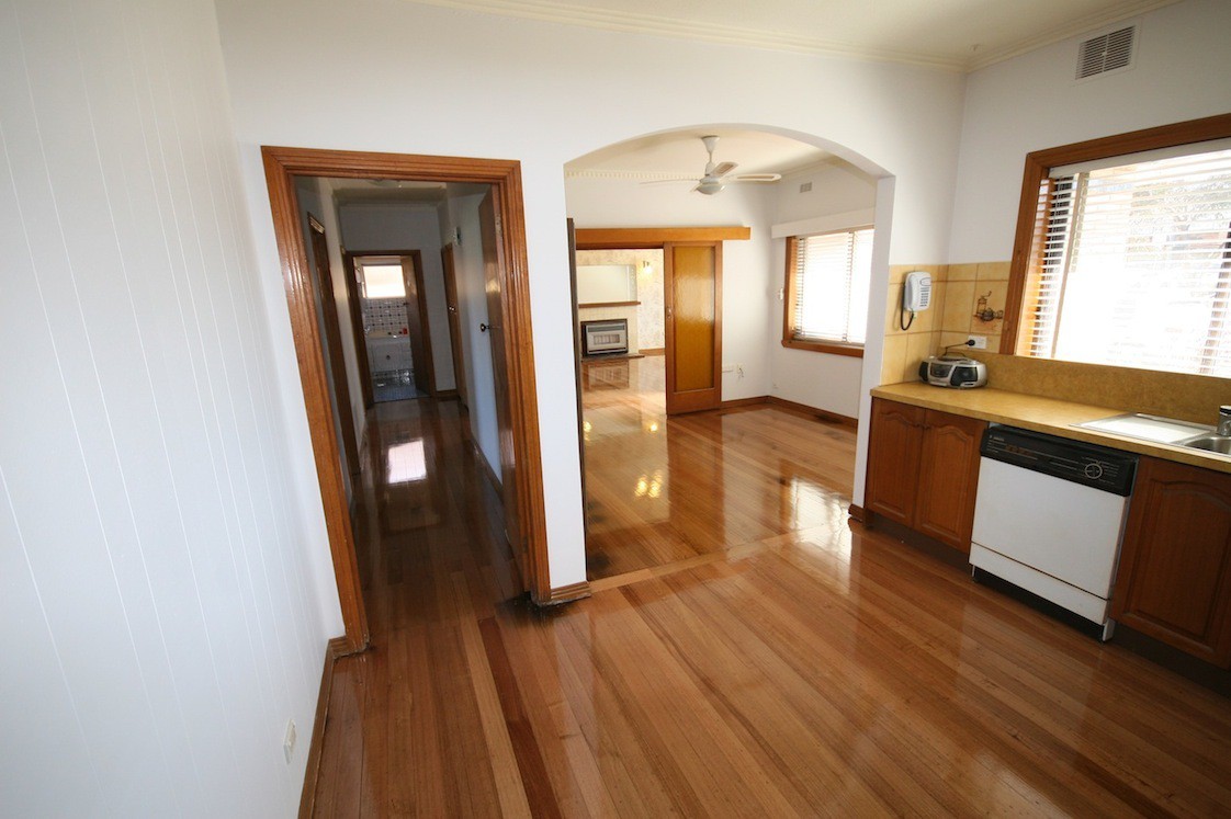 221 Broadway, Reservoir, VIC 3073, Reservoir - Thumbnail 4