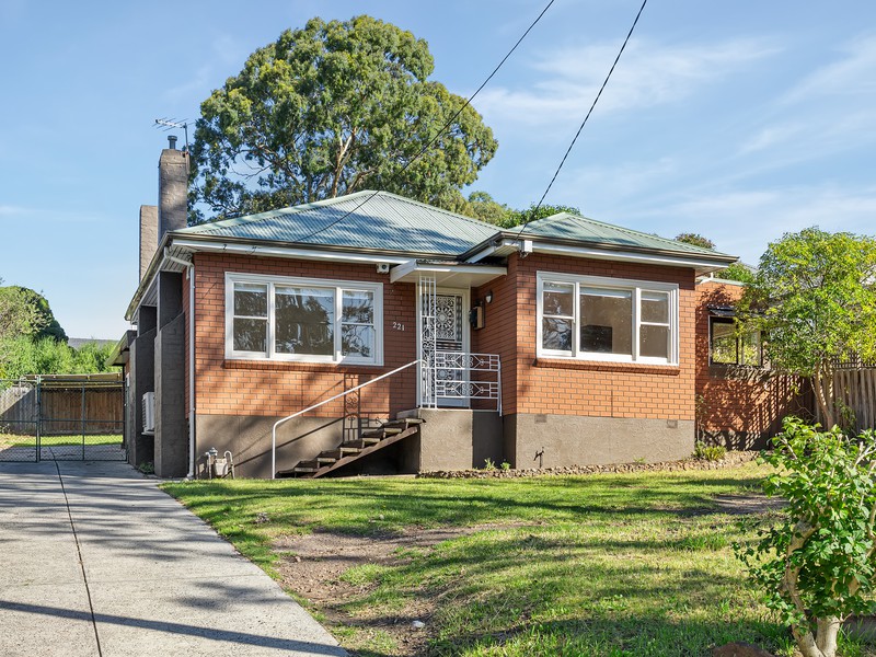 221 Mountainview Road, Greensborough, VIC 3088 - Image - 13/05/2026