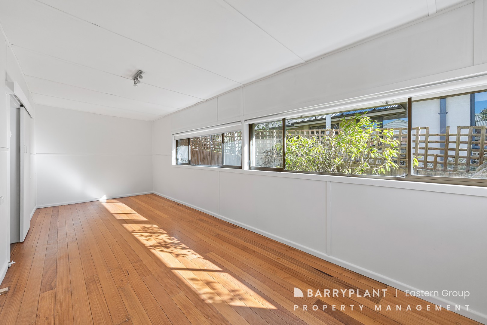 221 Mountainview Road, Greensborough, VIC 3088, Greensborough - Thumbnail 7