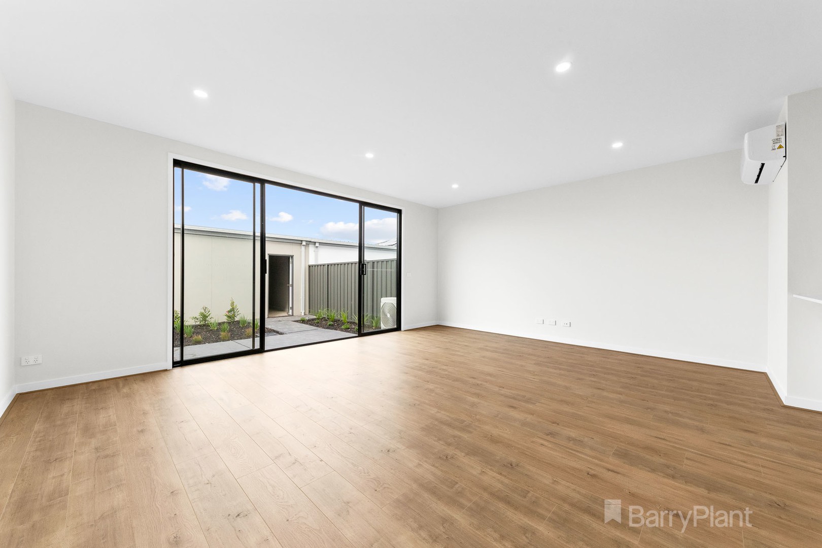 222 Carnival Boulevard, Berwick, VIC 3806, Berwick - Thumbnail 2