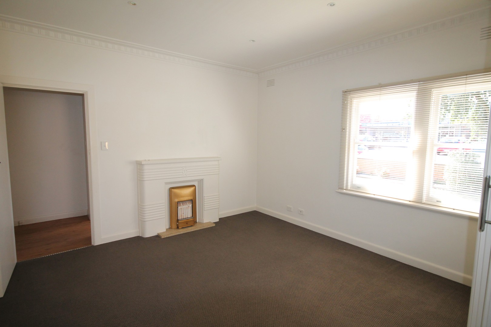 223 Broadway, Reservoir, VIC 3073, Reservoir - Thumbnail 4
