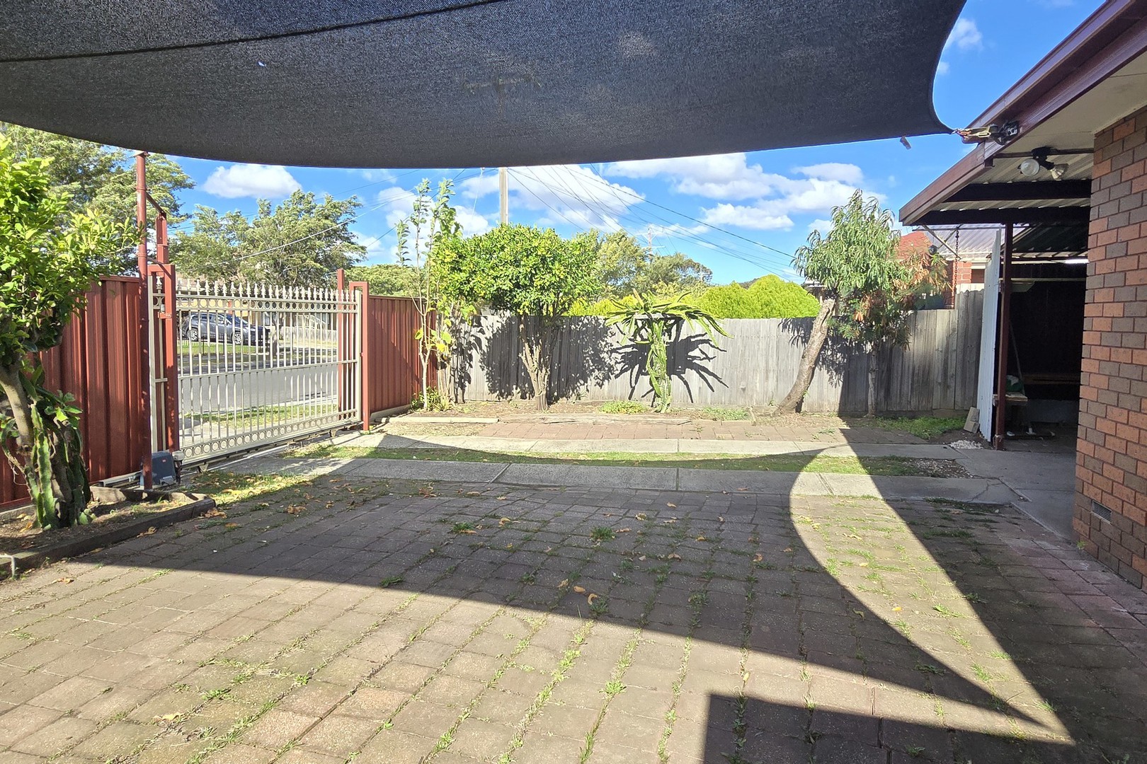 225 Furlong Road, St Albans, VIC 3021 - Thumbnail 2 - 04/05/2026