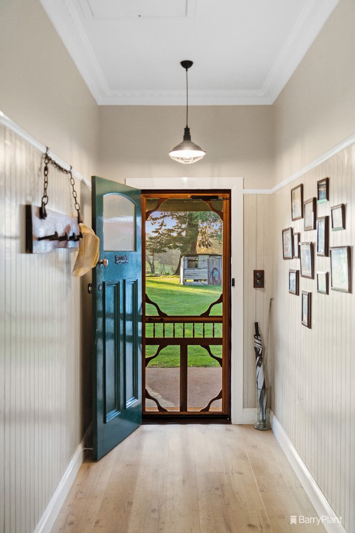225 Queens Road, Wandin North, VIC 3139, Wandin North - Thumbnail 3