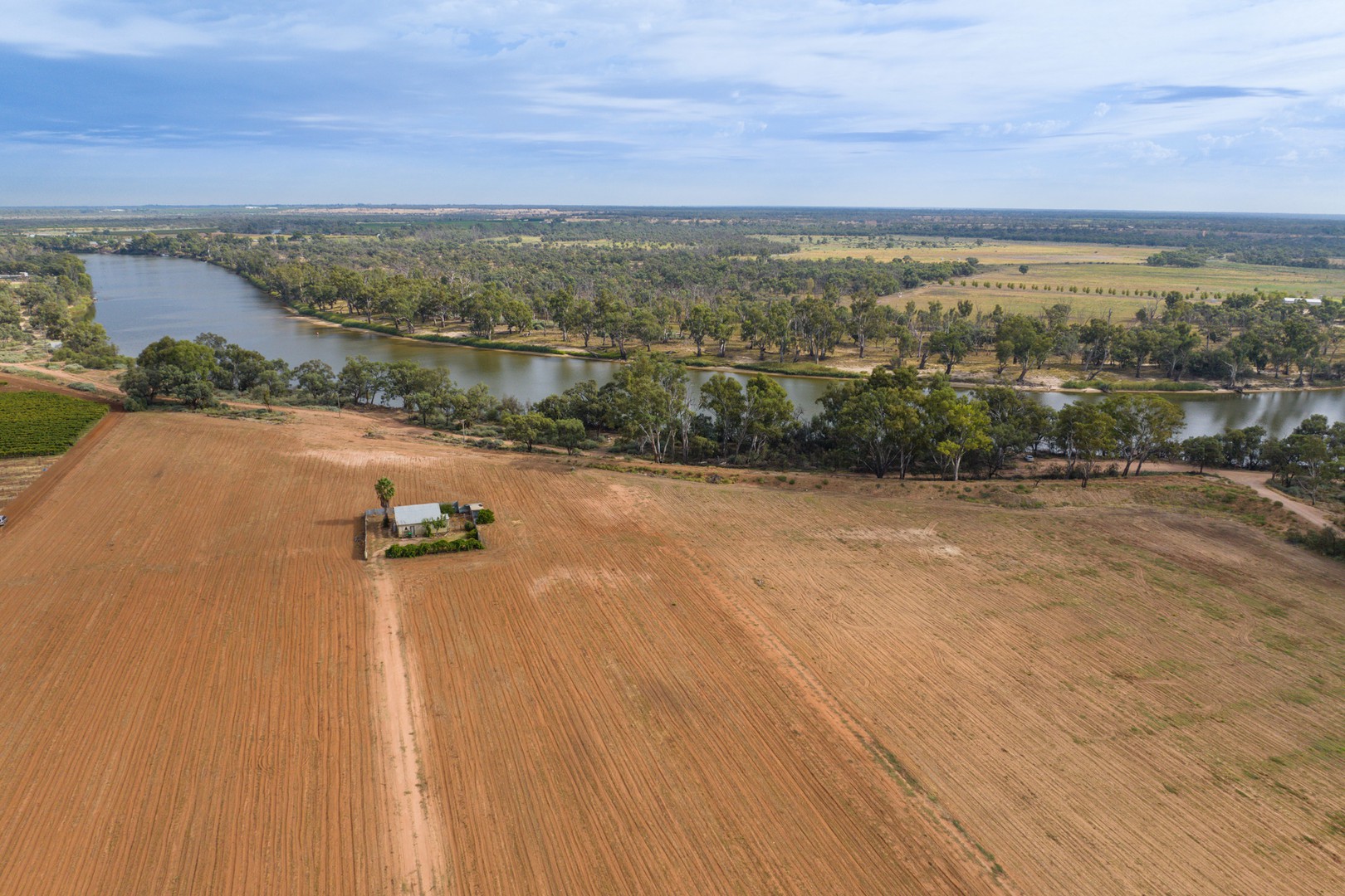 23-25 Flora Avenue, Mildura, VIC 3500 - Thumbnail 2 - 27/03/2024