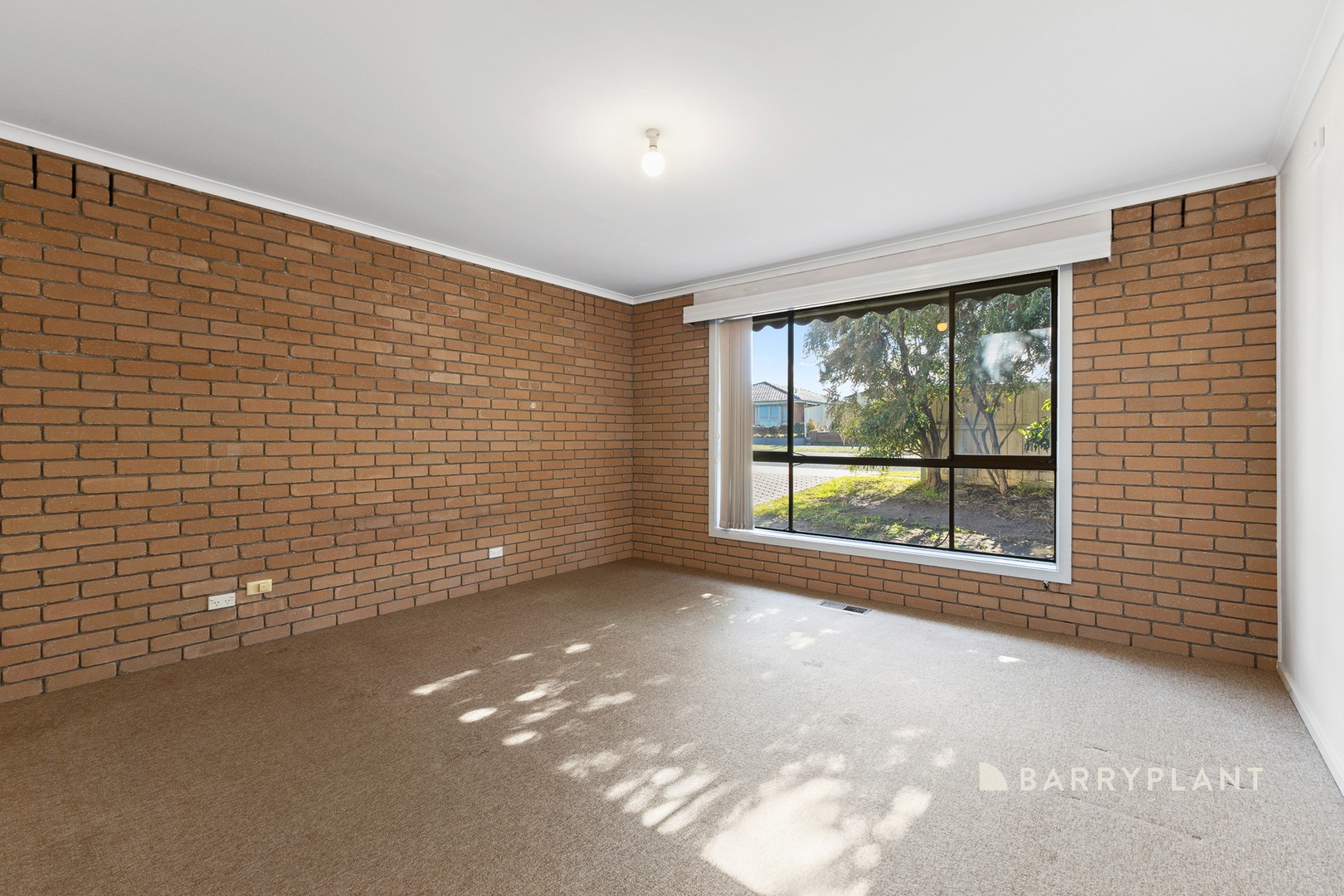 23 Ahern Road, Pakenham, VIC 3810, Pakenham - Thumbnail 5