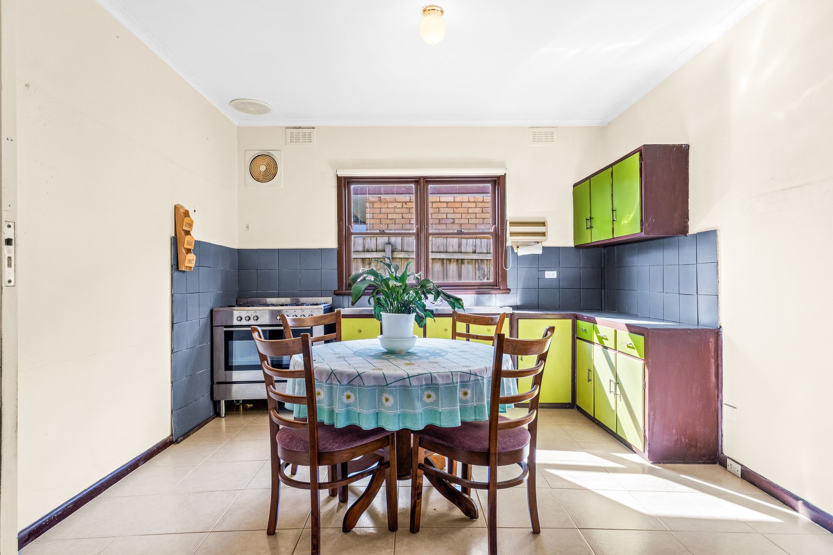 23 Avondale Avenue, St Albans, VIC 3021, St Albans - Thumbnail 5