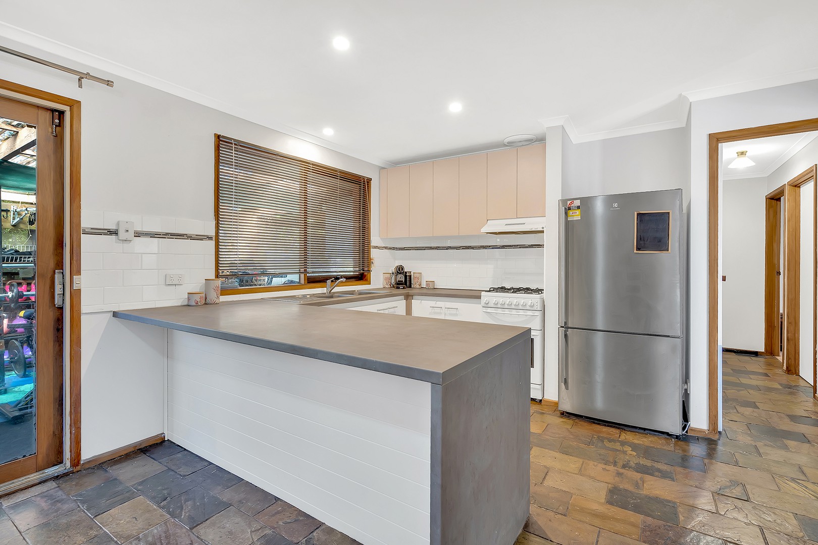 23 Beacon Hill Crescent, Craigieburn, VIC 3064, Craigieburn - Thumbnail 2