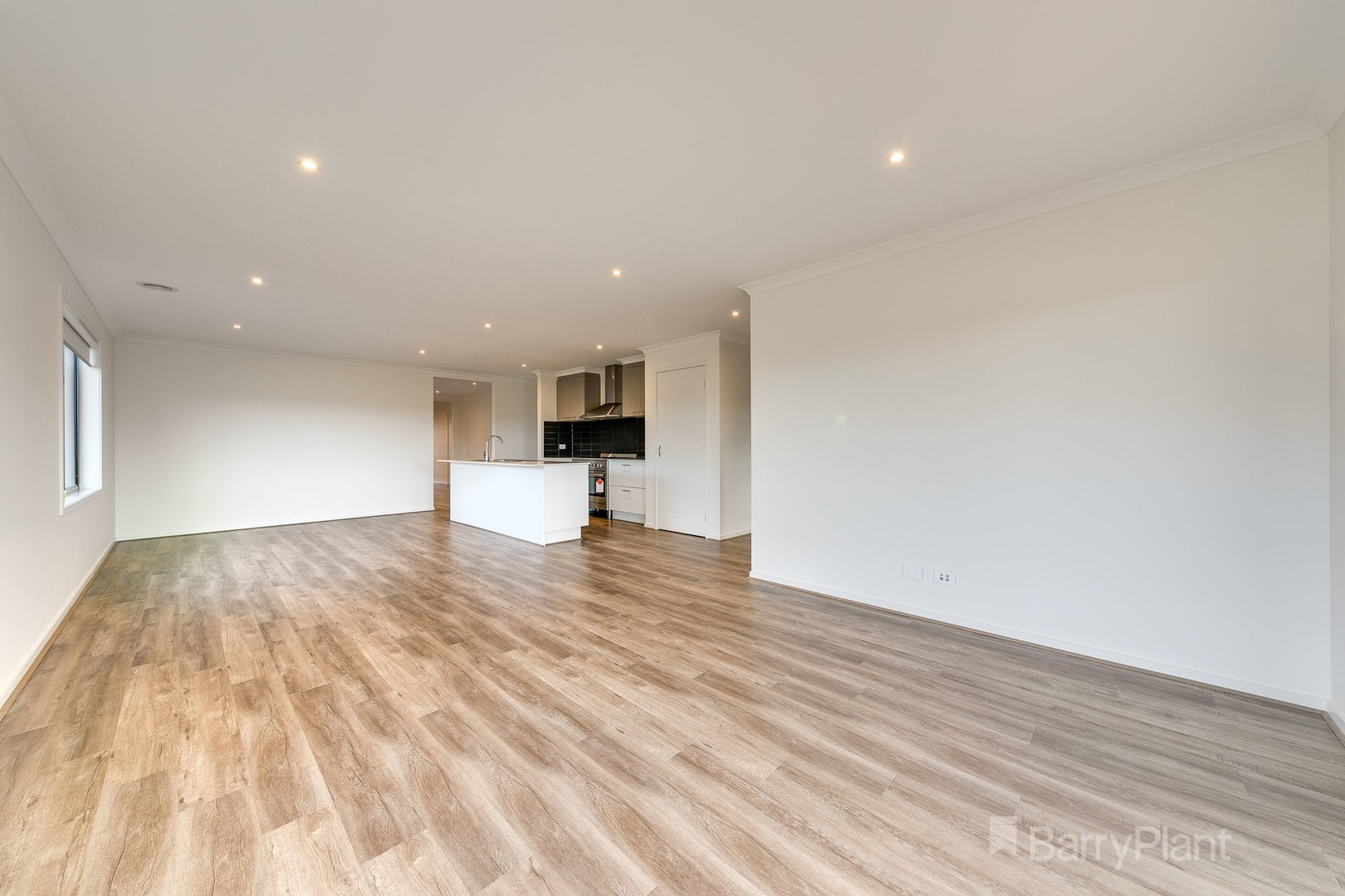 23 Bexley Boulevard, Drouin, VIC 3818 - Thumbnail 2 - 25/02/2022