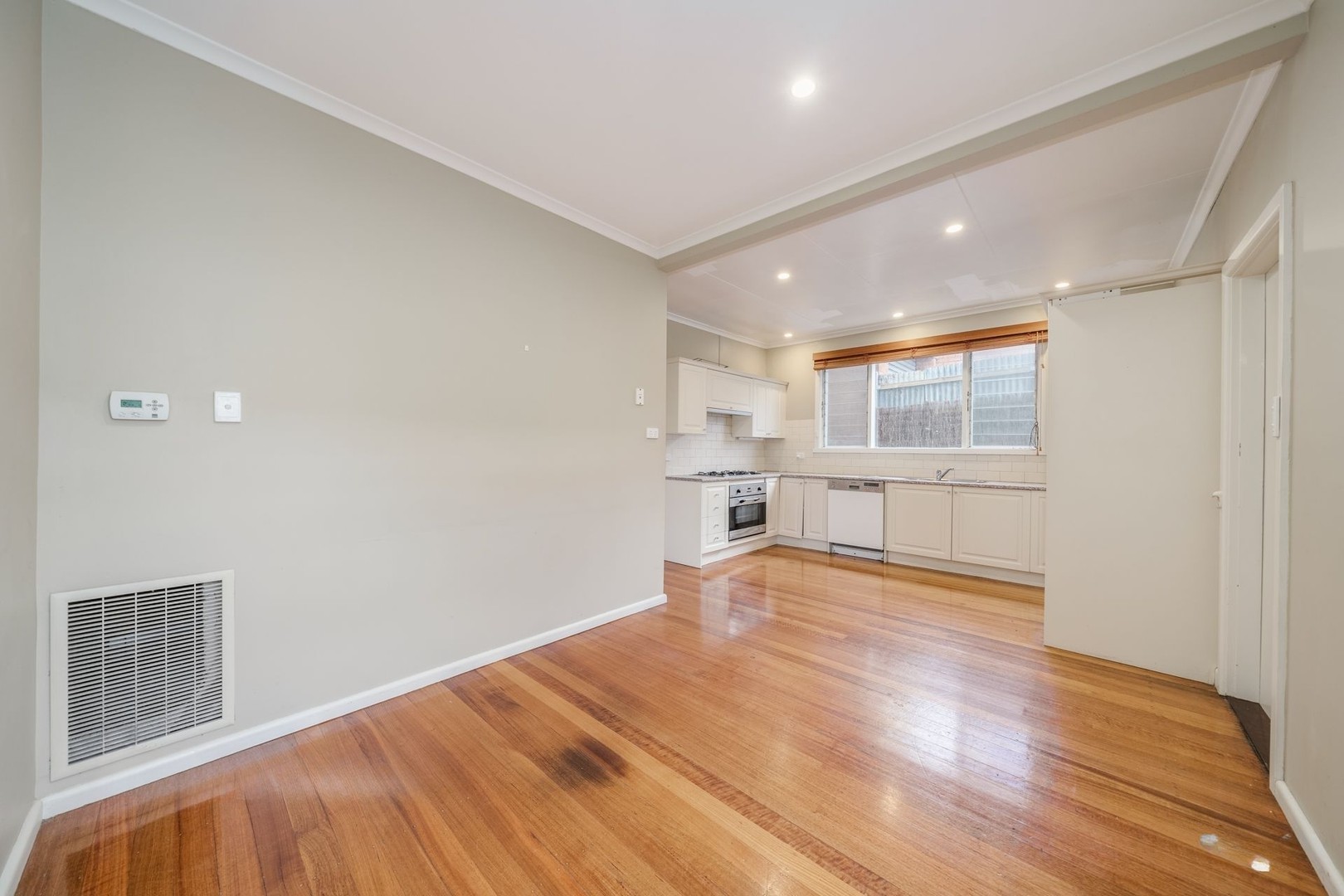 23 Cameron Road, Box Hill North, VIC 3129, Box Hill North - Thumbnail 4