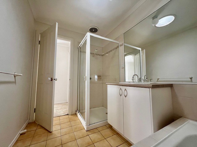 23 Cardinia Crescent, Taylors Hill, VIC 3037, Taylors Hill - Thumbnail 4