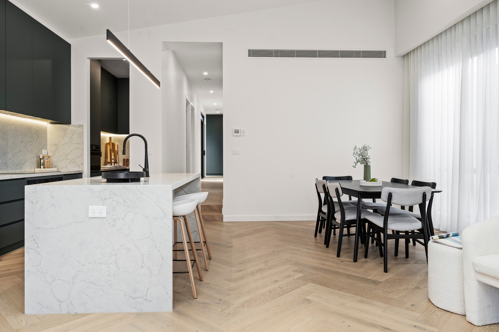 23 Carrington Road, Niddrie, VIC 3042, Niddrie - Thumbnail 4