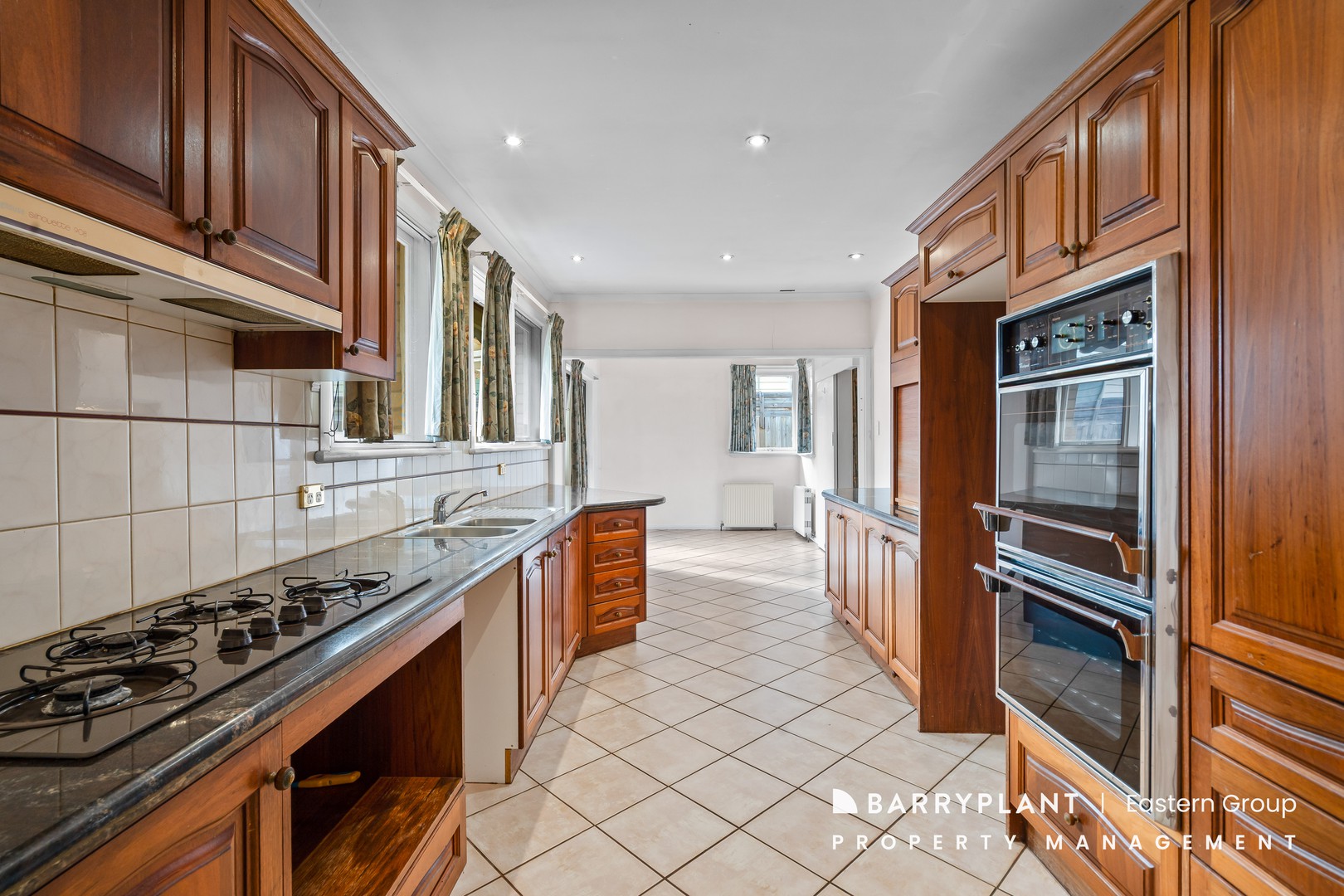 23 Charlton Street, Blackburn North, VIC 3130, Blackburn North - Thumbnail 2