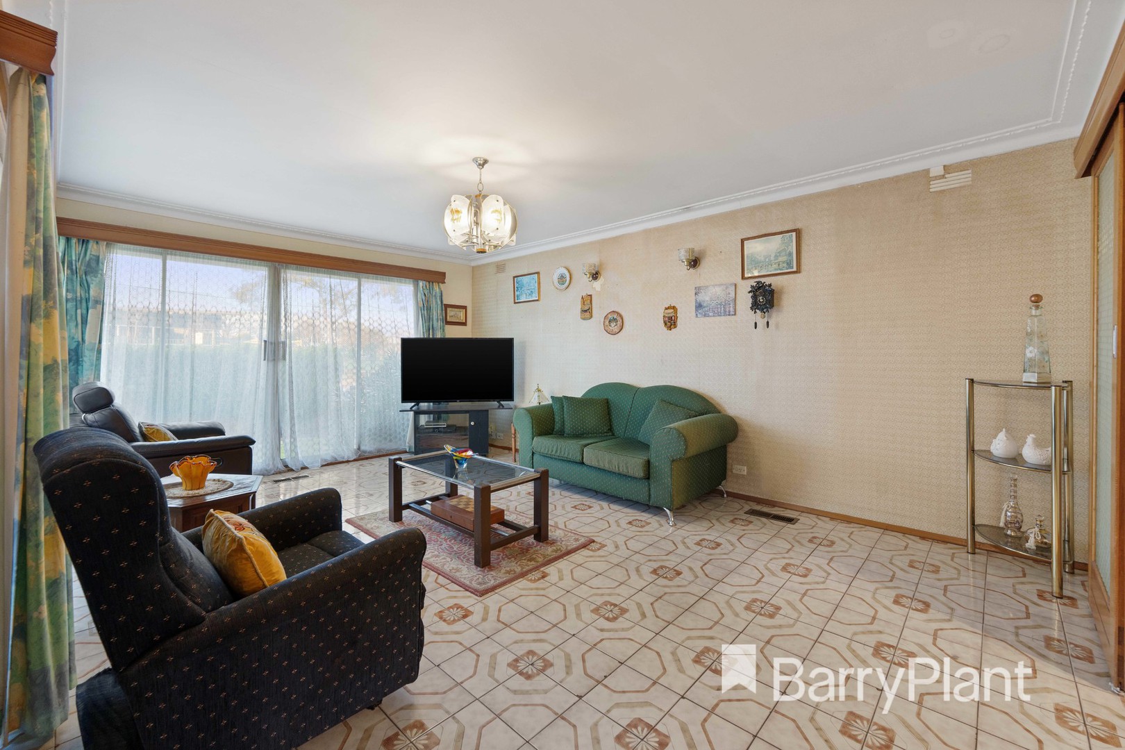 23 Chedgey Drive, St Albans, VIC 3021, St Albans - Thumbnail 2