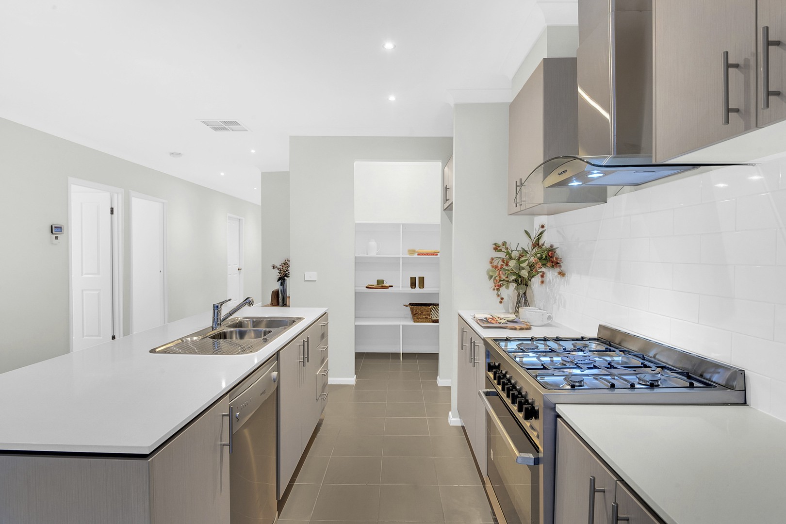 23 Clapham Way, Craigieburn, VIC 3064, Craigieburn - Thumbnail 6