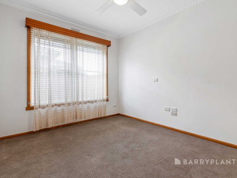 23 College Street, Wendouree, VIC 3355, Wendouree - Thumbnail 5