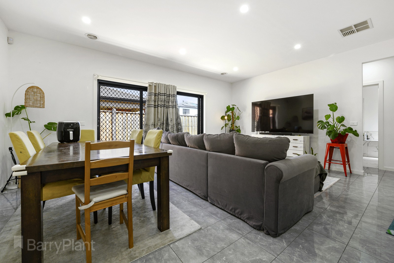 23 Creston Street, Point Cook, VIC 3030, Point Cook - Thumbnail 5