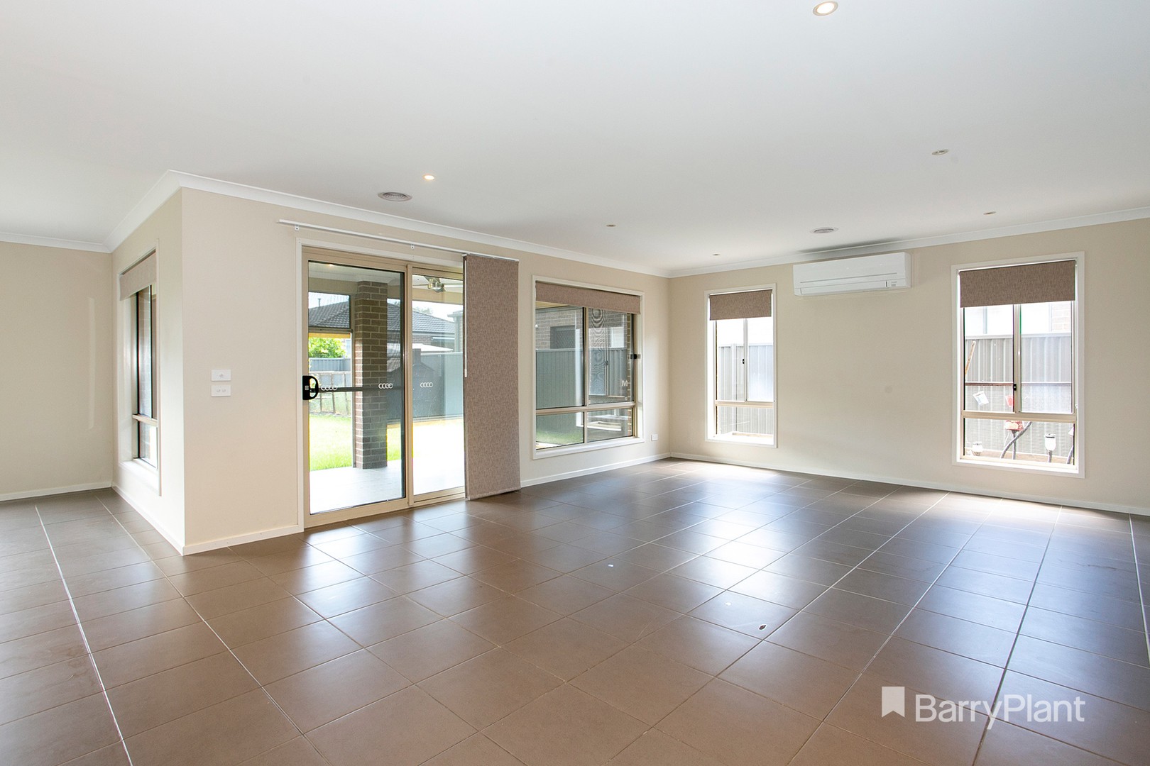 23 Donatello Crescent, Narre Warren, VIC 3805, Narre Warren - Thumbnail 3