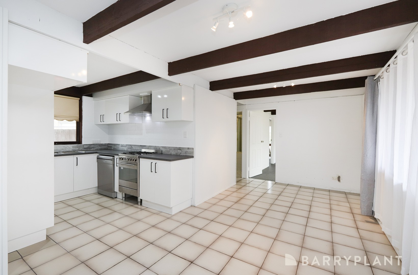 23 Dundalk Street, Sunshine, VIC 3020, Sunshine - Thumbnail 6