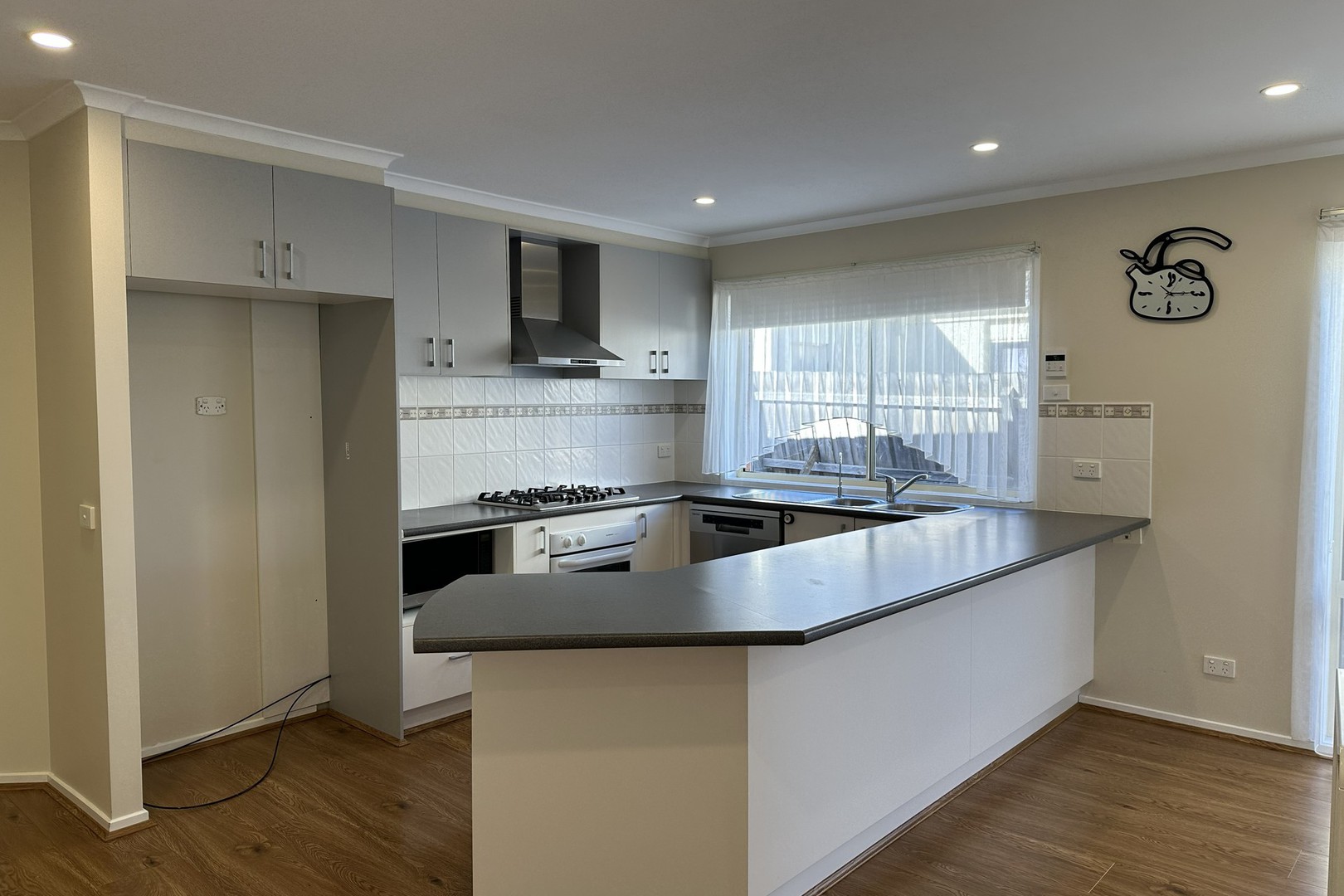 23 Geebung Road, Cranbourne West, VIC 3977 - Thumbnail 2 - 03/08/2026