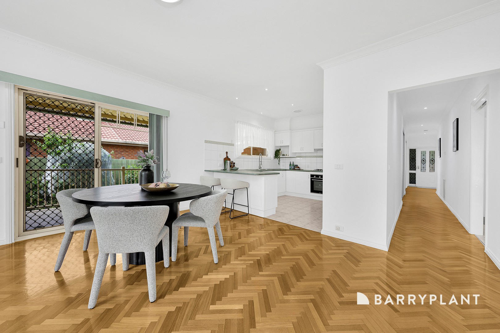23 Hobson Crescent, Mill Park, VIC 3082, Mill Park - Thumbnail 4