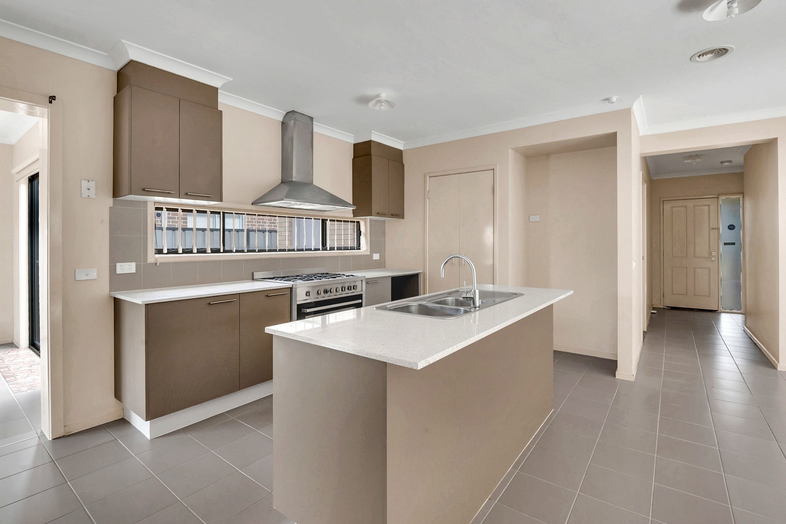 23 Holman Avenue, Craigieburn, VIC 3064, Craigieburn - Thumbnail 8