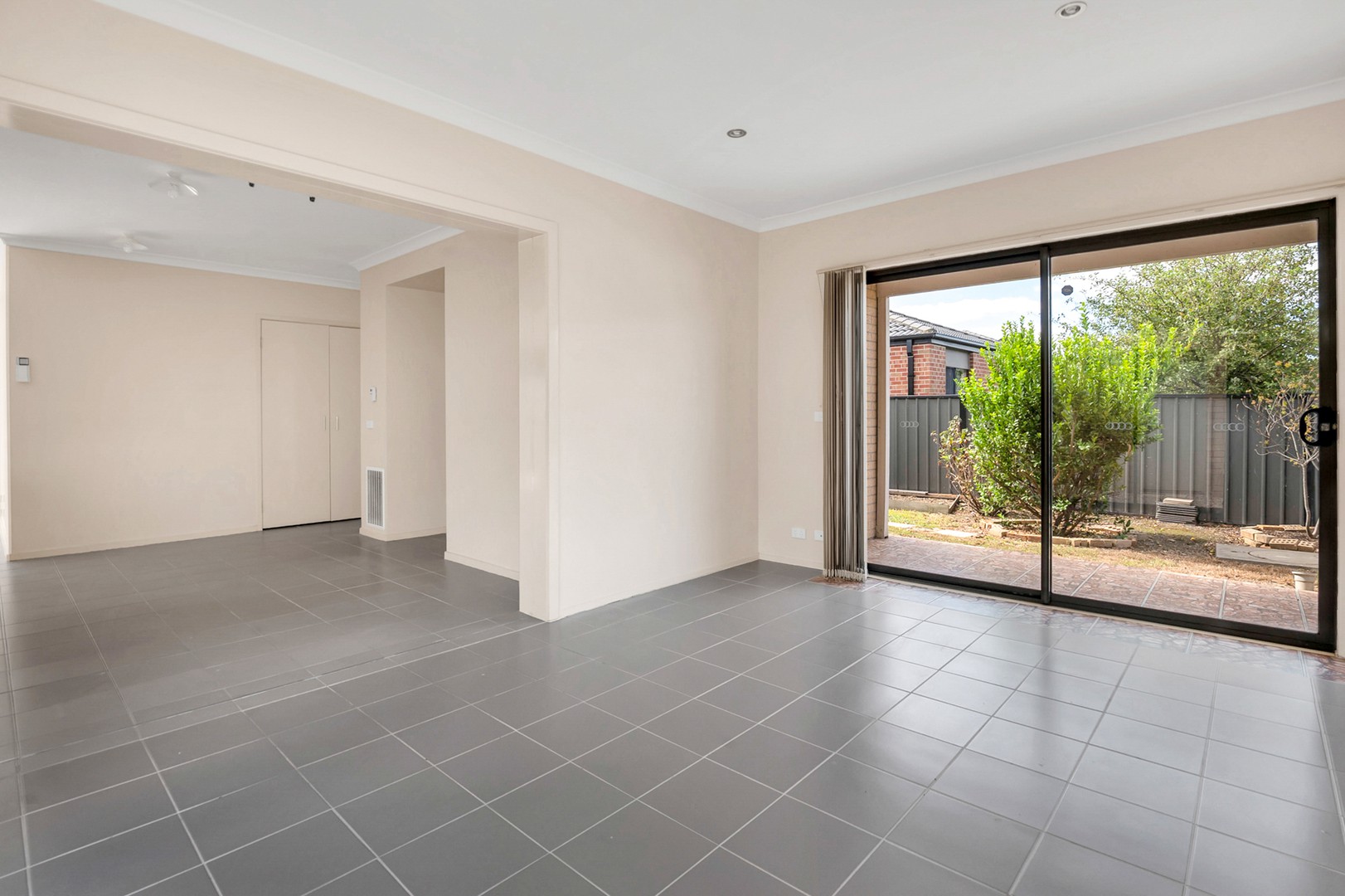 23 Holman Avenue, Craigieburn, VIC 3064, Craigieburn - Thumbnail 4