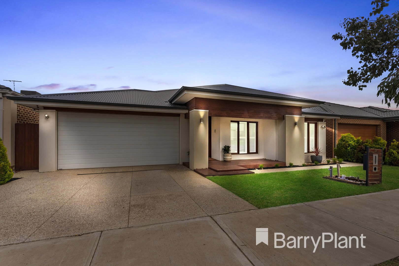 23 Holyoake ParadeManor Lakes, VIC 3024, Manor Lakes - Thumbnail 2
