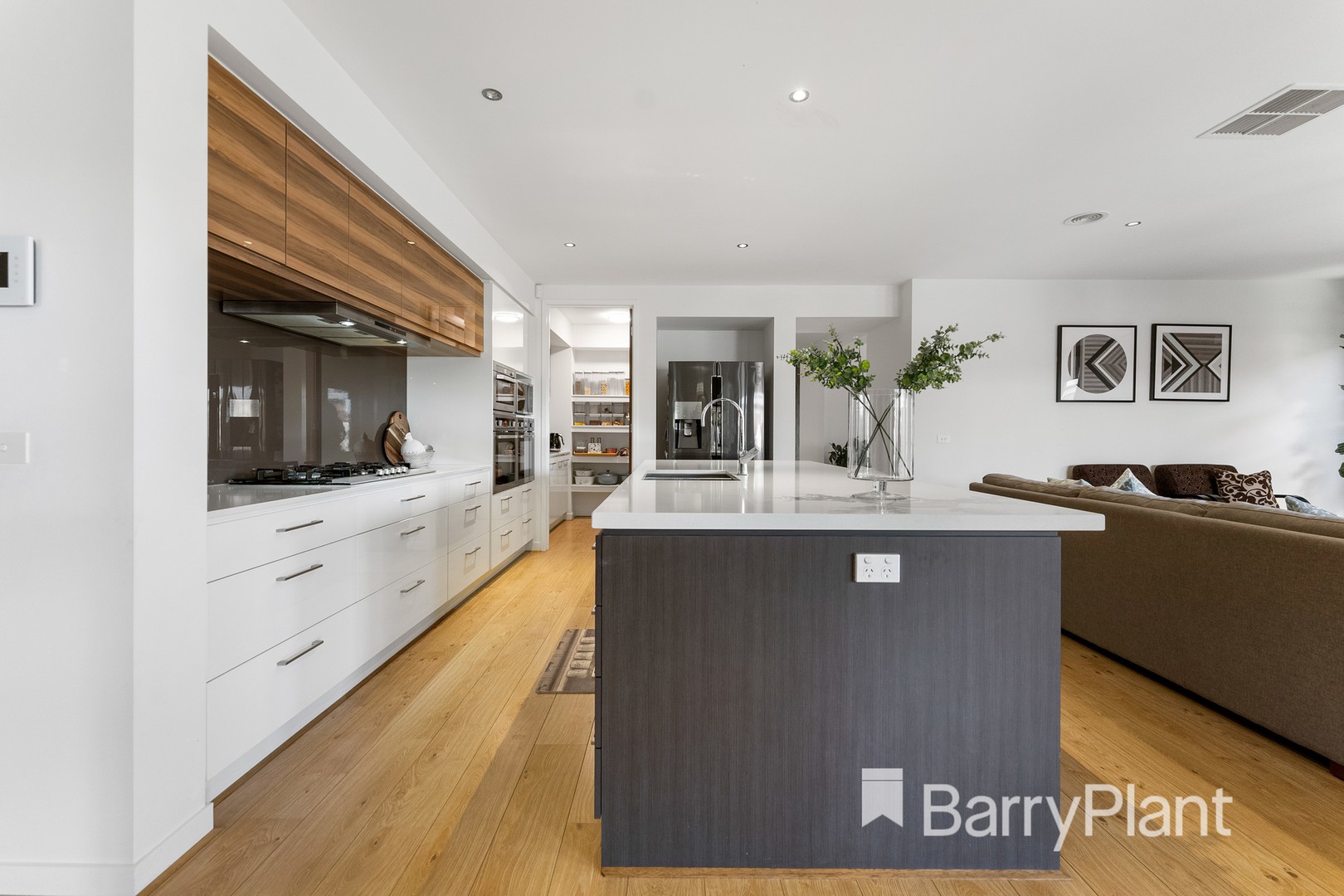 23 Holyoake ParadeManor Lakes, VIC 3024, Manor Lakes - Thumbnail 4