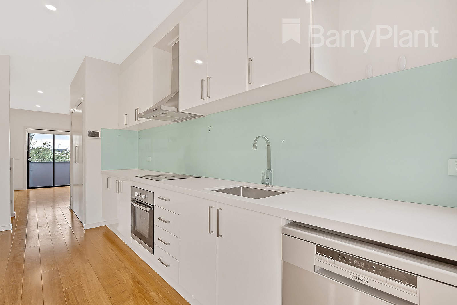 23 Huntington Drive, Craigieburn, VIC 3064 - Thumbnail 2 - 03/11/2021