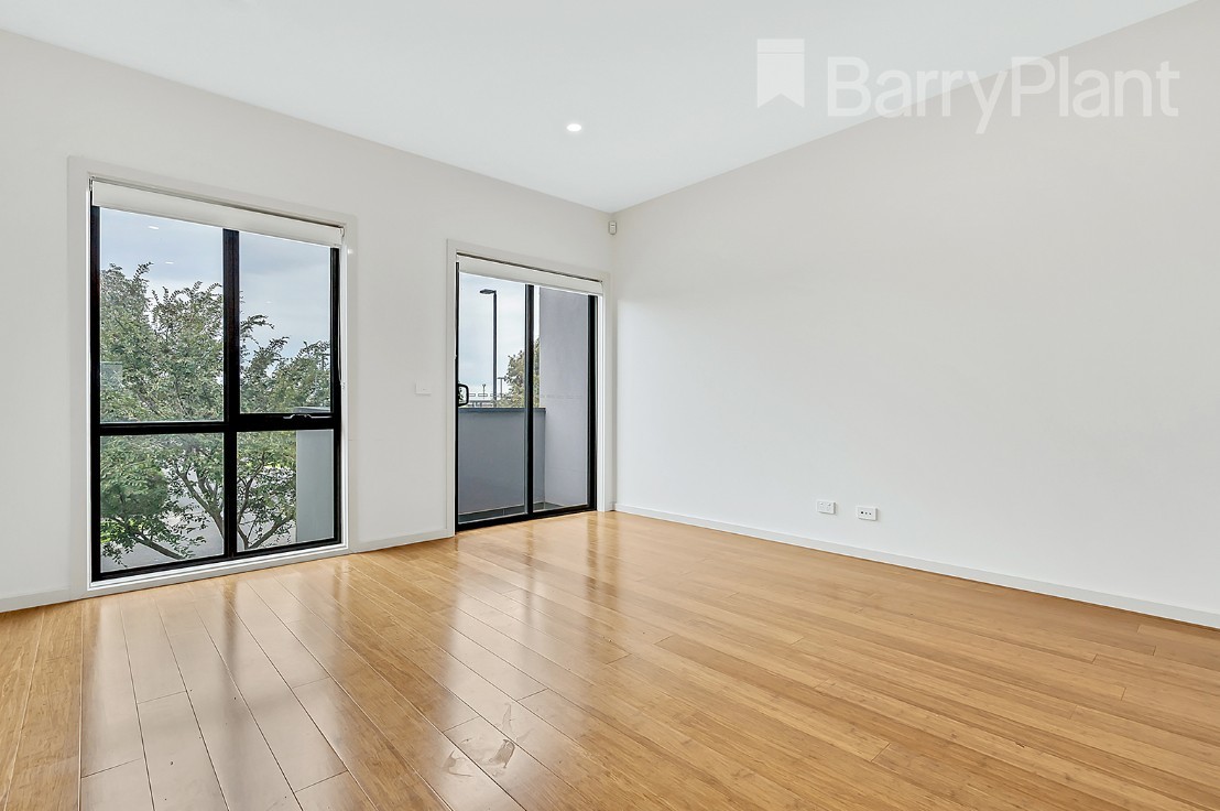 23 Huntington Drive, Craigieburn, VIC 3064 - Thumbnail 2 - 01/07/2025