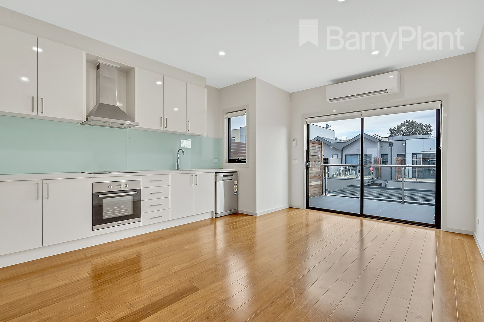 23 Huntington Drive, Craigieburn, VIC 3064, Craigieburn - Thumbnail 6