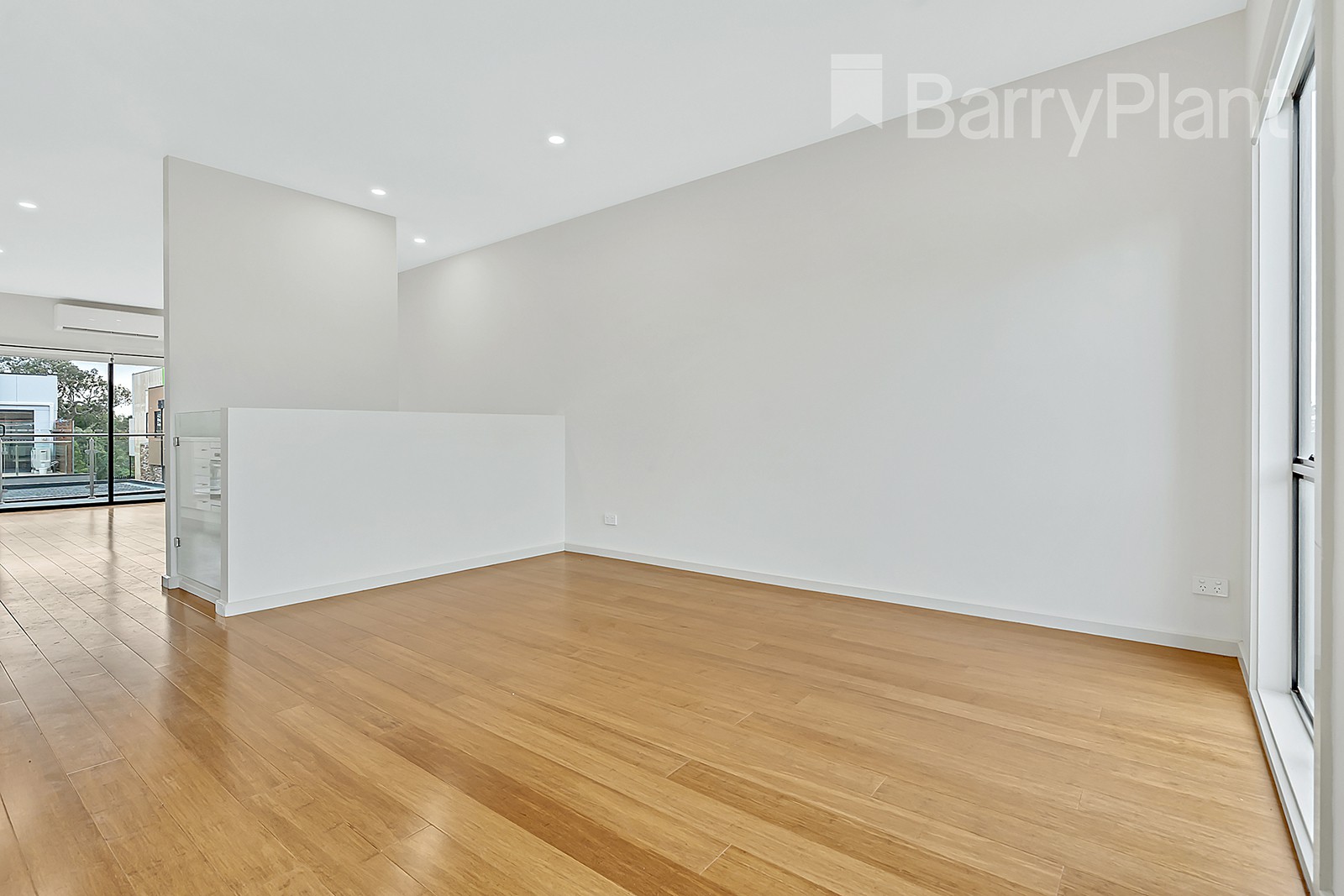 23 Huntington Drive, Craigieburn, VIC 3064, Craigieburn - Thumbnail 7