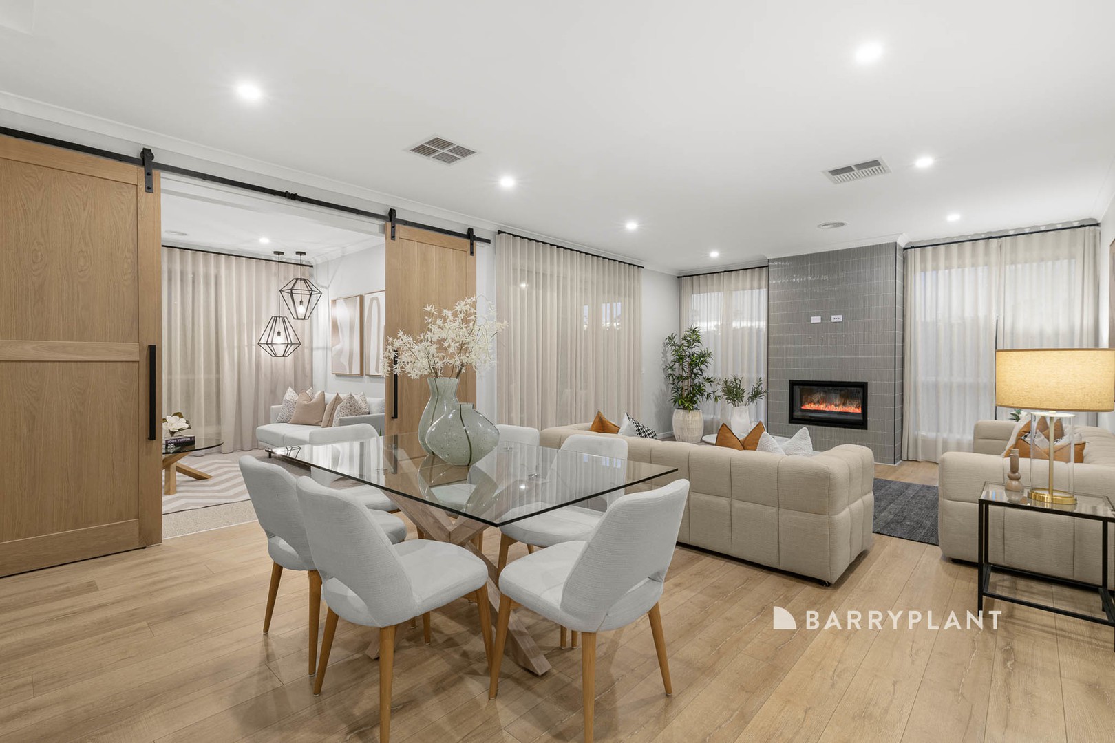 23 Illawarra Boulevard, Drouin, VIC 3818, Drouin - Thumbnail 3