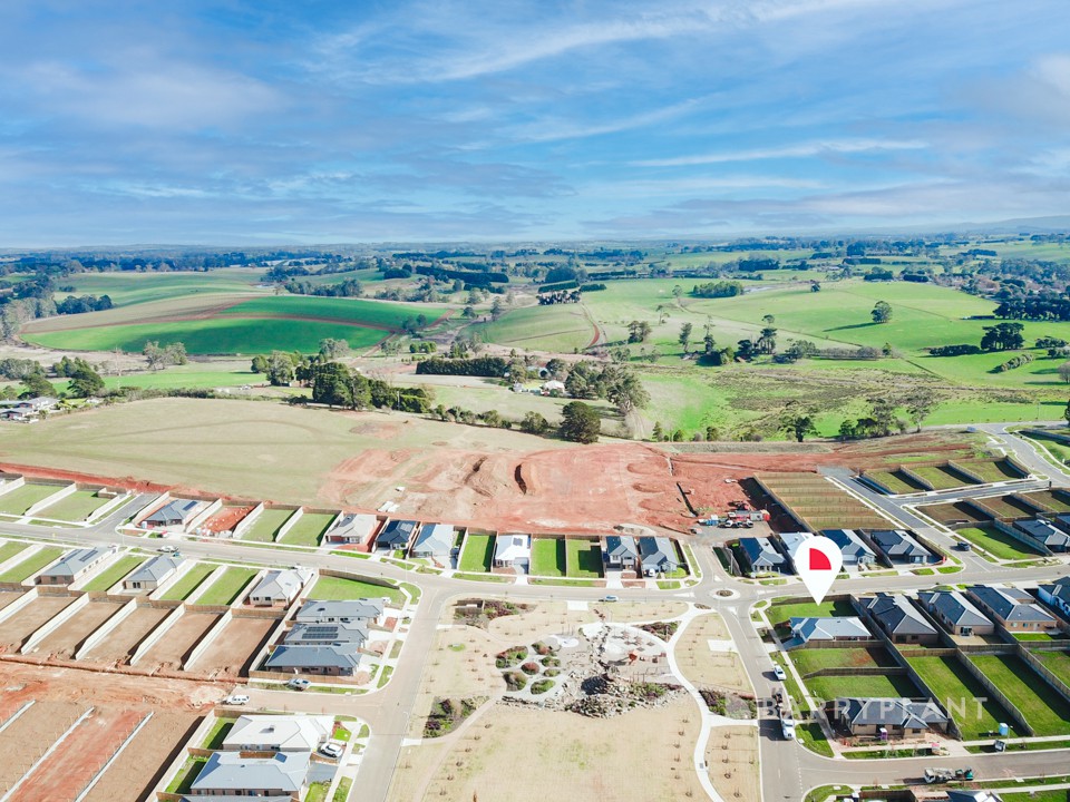 23 Mapleton Avenue, Warragul, VIC 3820 - Thumbnail 2 - 20/06/2025