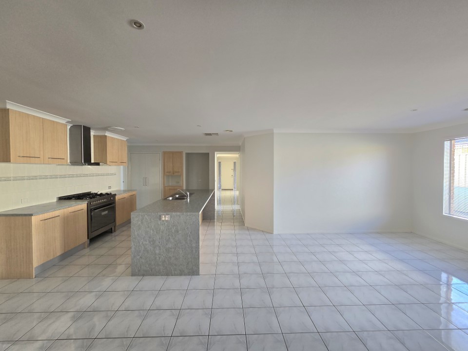 23 Minvi Terrace, Cairnlea, VIC 3023, Cairnlea - Thumbnail 3