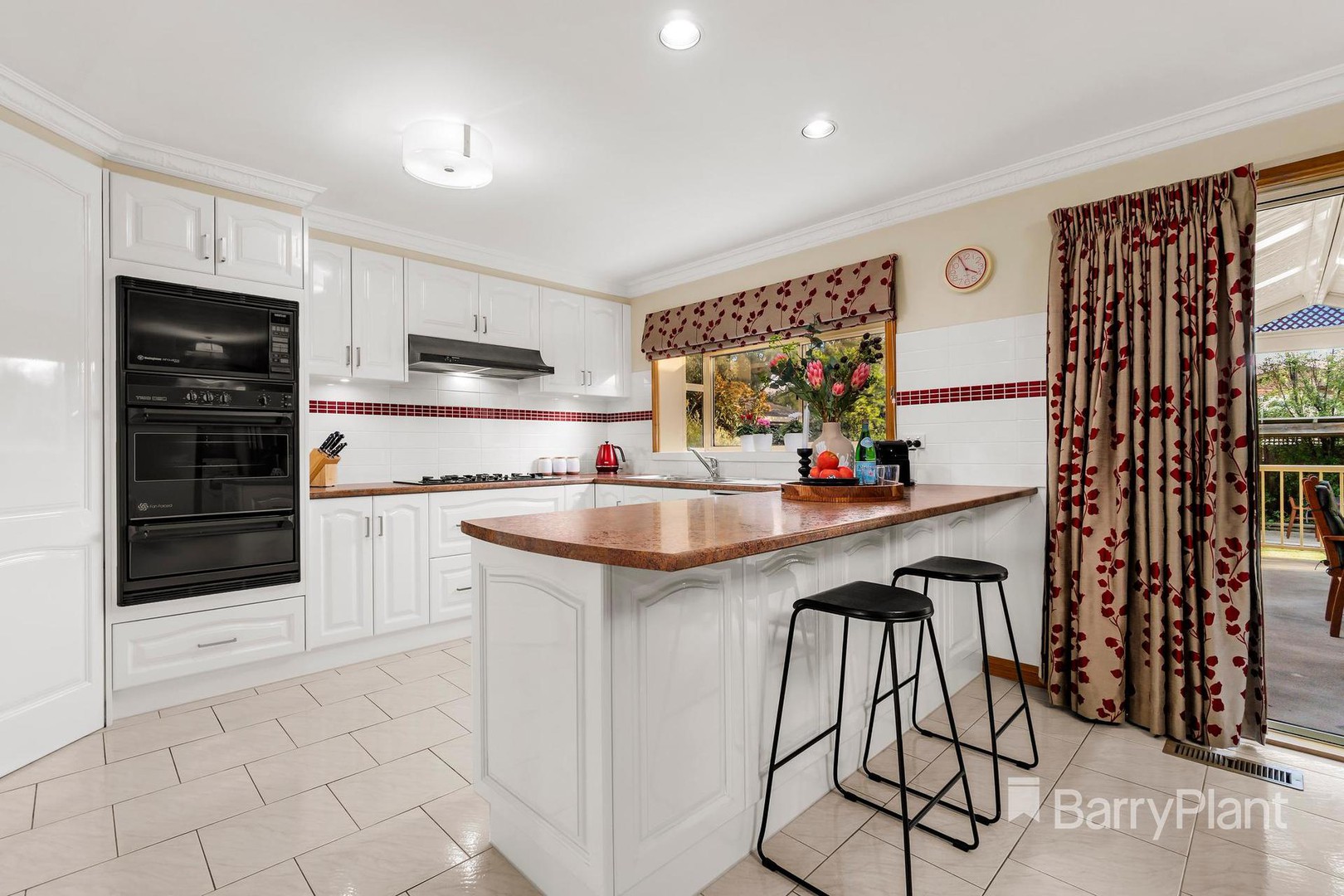 23 Mirbelia Crescent, Mill Park, VIC 3082, Mill Park - Thumbnail 4