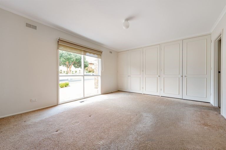 23 Mullens Road, Vermont South, VIC 3133, Vermont South - Thumbnail 3