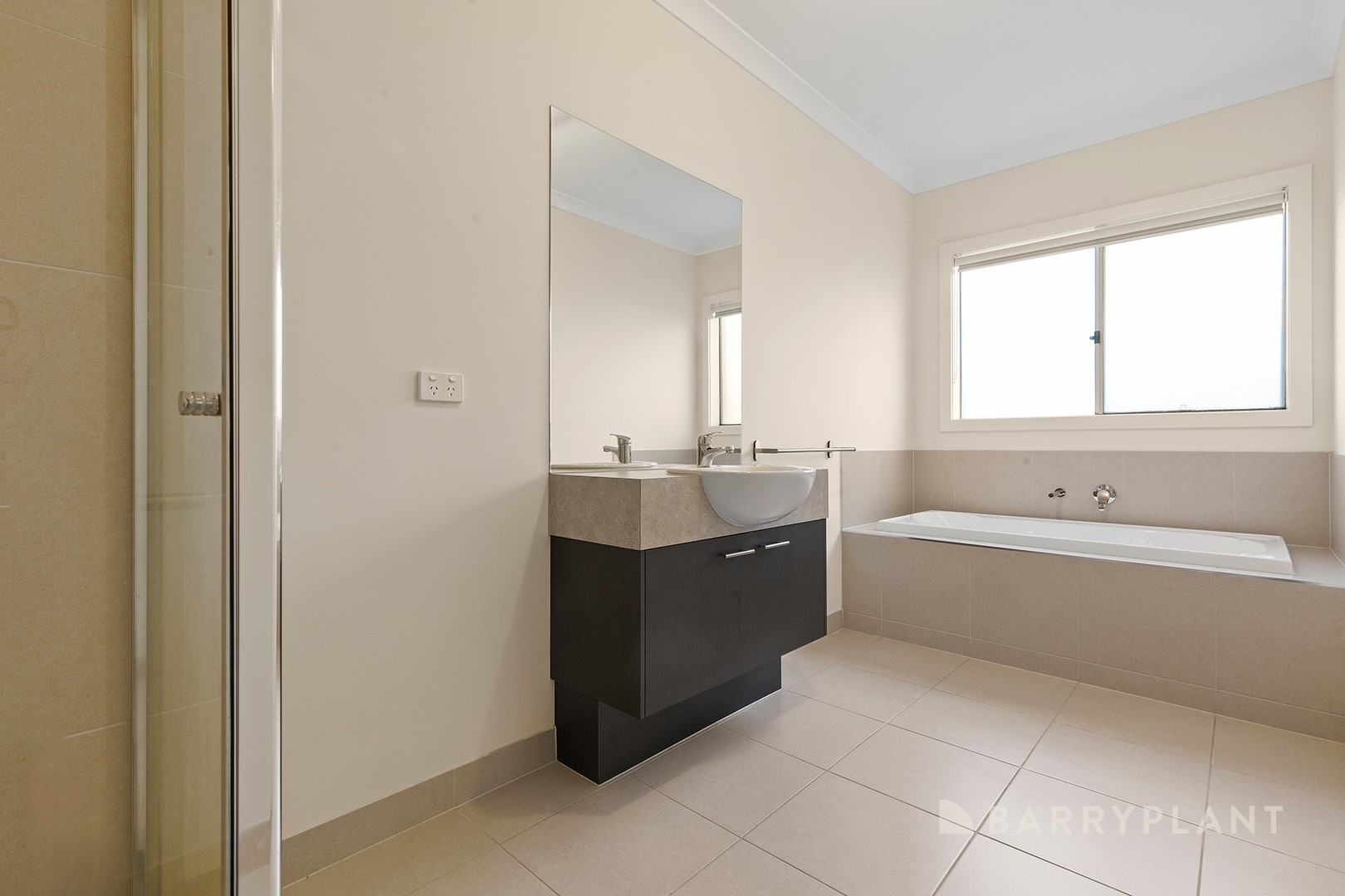 23 Nixon Drive, Berwick, VIC 3806, Berwick - Thumbnail 2