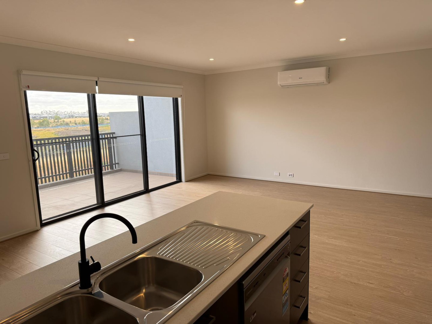 23 Orlov Street, Aintree, VIC 3336, Aintree - Thumbnail 5
