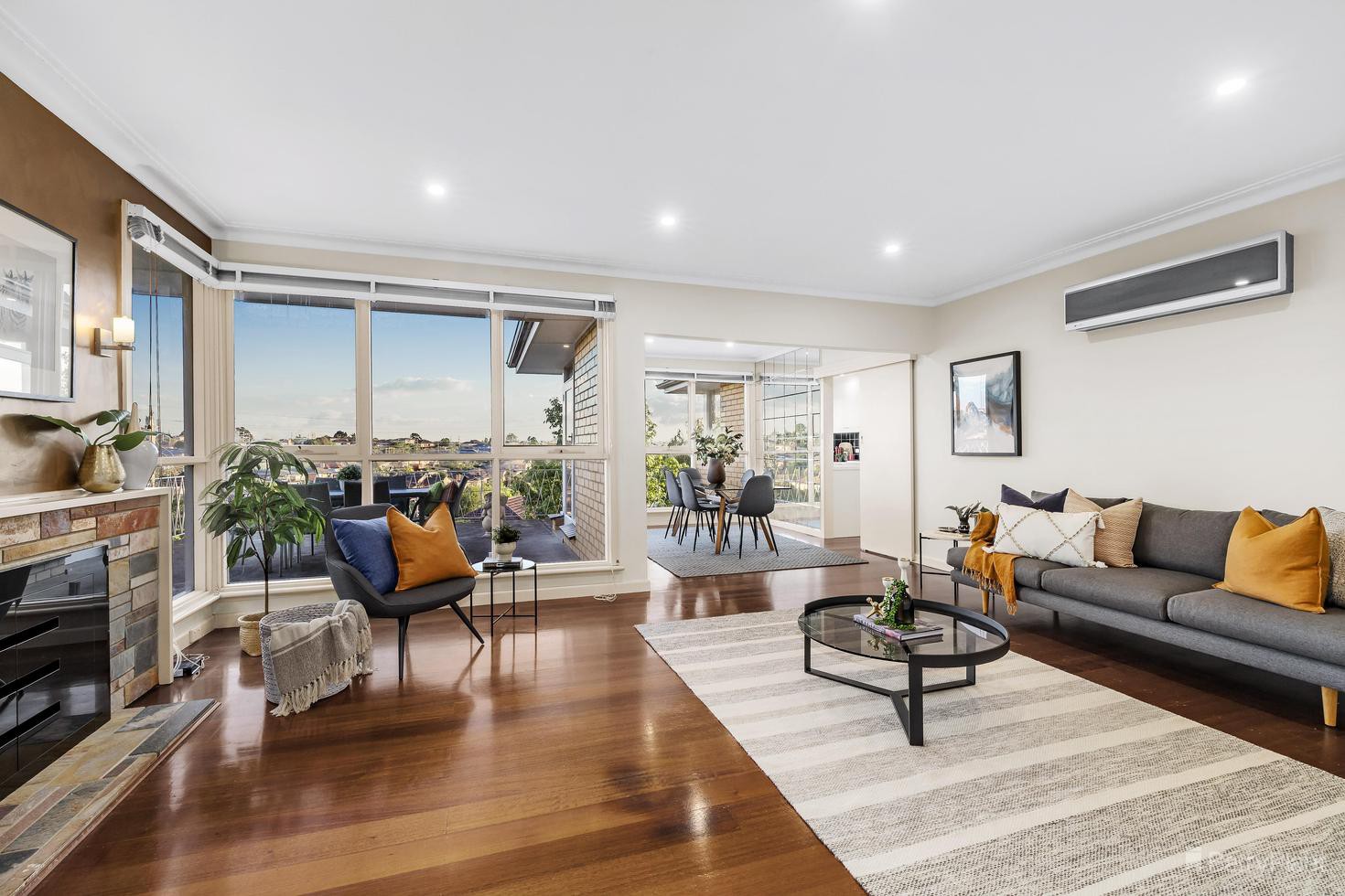 23 Pinnacle Crescent, Bulleen, VIC 3105 - Thumbnail 2 - 11/11/2022